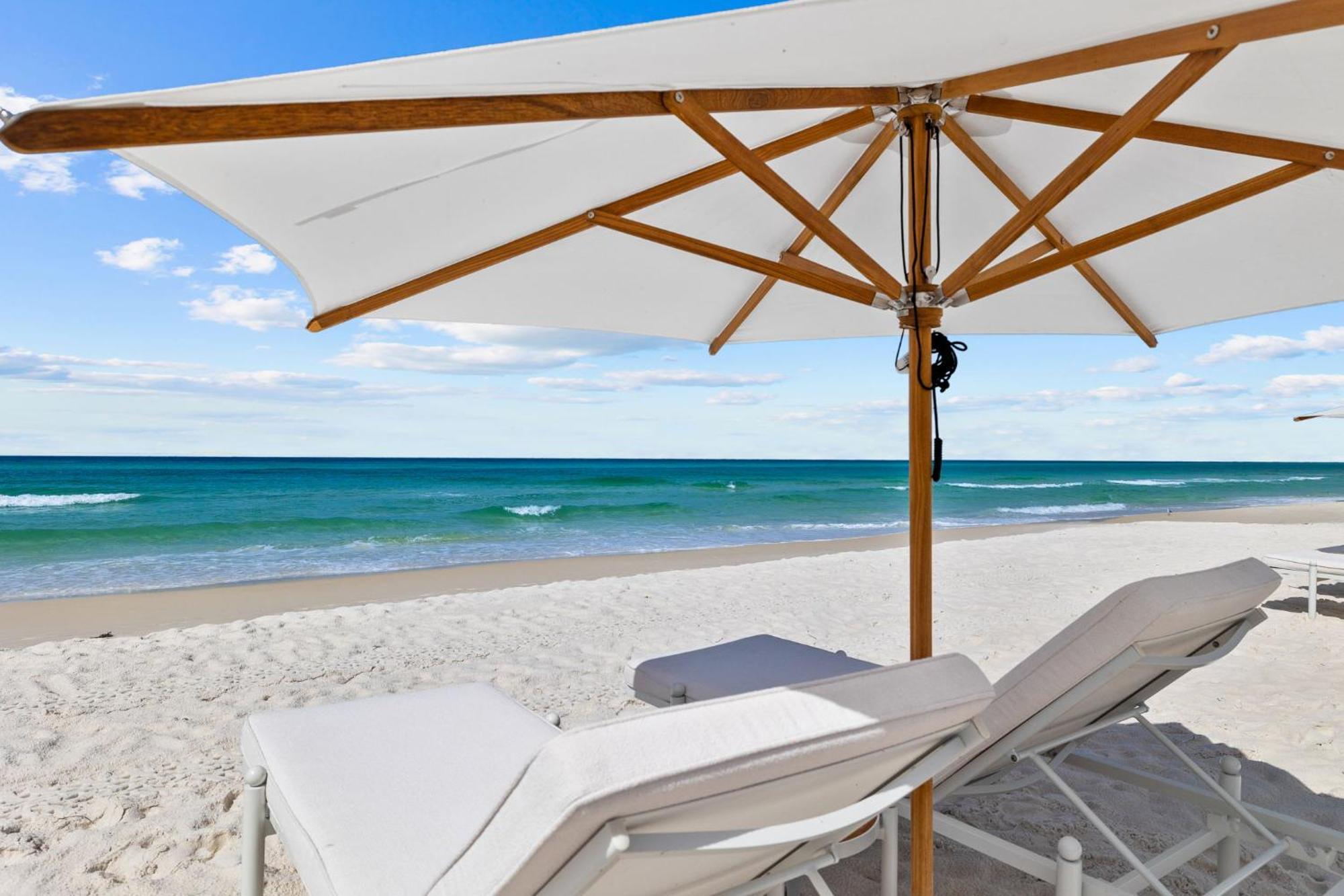 Kaiya Beach Resort Inlet Beach Екстер'єр фото